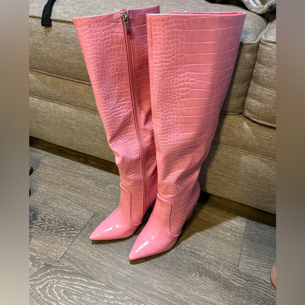 Elegant Pink Heels with Curved Soles and Textured Grip